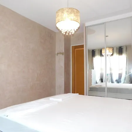 Apartman T2 Jardin Du Pont Du Lys Avec Piscine, Proche Plage