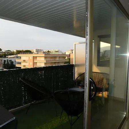 T2 Jardin Du Pont Du Lys Avec Piscine, Proche Plage Appartement