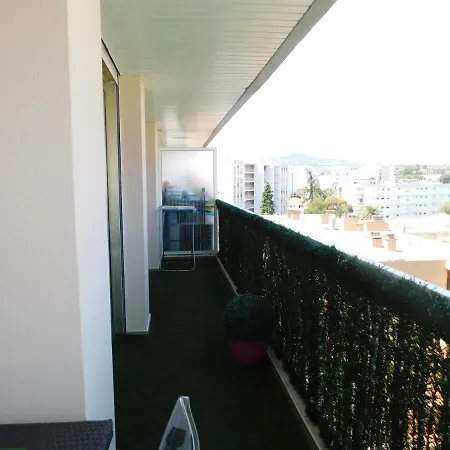 Appartement T2 Jardin Du Pont Du Lys Avec Piscine, Proche Plage Antibes